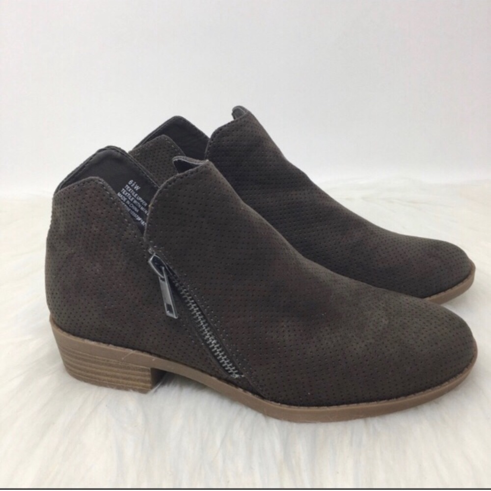 Universal Thread Women Ankle Zipper boots